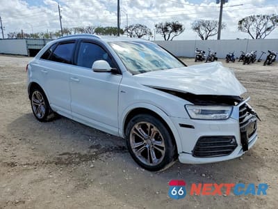 Czwarte zdjęcie samochodu z boku: 2017 AUDI Q3 PRESTIGE VIN:WA1FCCFS9HR017778 - miniatura