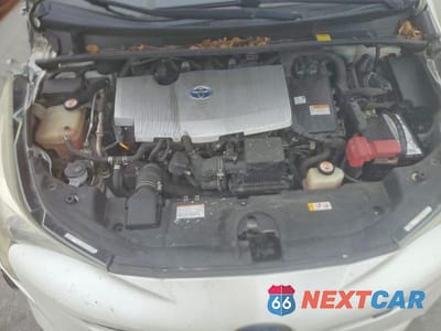 Zdjęcie 11 z 12 samochodu: 2018 TOYOTA PRIUS TWO VIN:JTDKBRFU6J3062617 - miniatura
