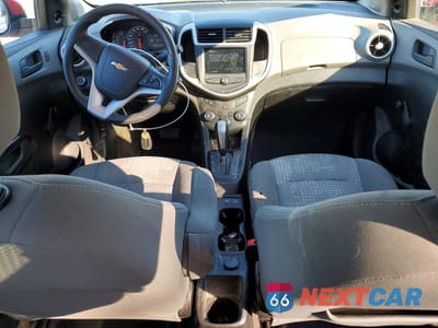 Zdjęcie 8 z 11 samochodu: 2019 CHEVROLET SONIC LS VIN:1G1JB5SB0K4133565 - miniatura