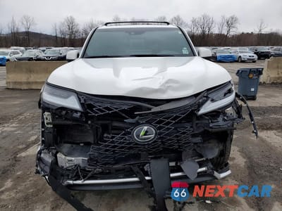 Piąte zdjęcie samochodu w środku: 2024 LEXUS LX 600 F SPORT HANDLING VIN:JTJMB7CX3R4041349 - miniatura