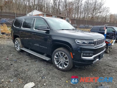 Czwarte zdjęcie samochodu z boku: 2023 JEEP GRAND WAGONEER SERIES II VIN:1C4SJVFP0PS509365 - miniatura