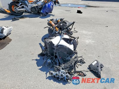 Czwarte zdjęcie samochodu z boku: 2022 YAMAHA YZFR1 VIN:JYARN66E6NA002508 - miniatura