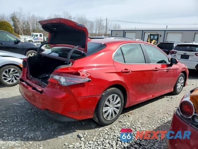 Trzecie zdjęcie samochodu z tyłu: 2023 TOYOTA CAMRY HYBRID LE VIN:4T1C31AK1PU046994 - miniatura
