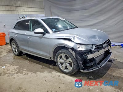 Czwarte zdjęcie samochodu z boku: 2018 AUDI Q5 PREMIUM VIN:WA1ANAFY5J2203040 - miniatura
