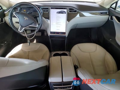 Zdjęcie 8 z 11 samochodu: 2014 TESLA MODEL S VIN:5YJSA1H17EFP61285 - miniatura