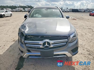 Piąte zdjęcie samochodu w środku: 2019 MERCEDES-BENZ GLC 300 VIN:WDC0G4JB4KV154858 - miniatura
