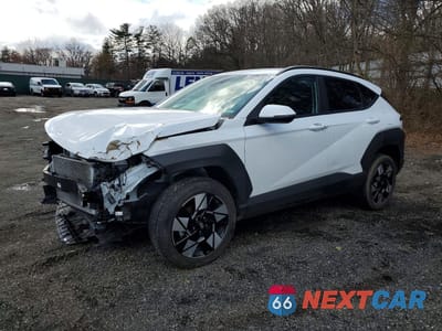 2025 HYUNDAI KONA KM8HBCAB1SU290349 - główne zdjęcie licytacji z USA - miniatura