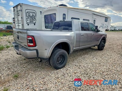 Trzecie zdjęcie samochodu z tyłu: 2020 RAM 3500 LARAMIE VIN:3C63RRML9LG166830 - miniatura