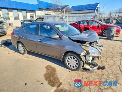 Czwarte zdjęcie samochodu z boku: 2017 NISSAN VERSA 1.6 SV VIN:3N1CN7AP6HL832091 - miniatura