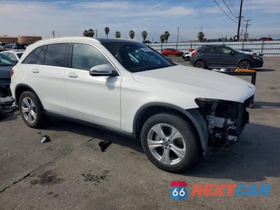 Czwarte zdjęcie samochodu z boku: 2018 MERCEDES-BENZ GLC 300 VIN:WDC0G4JB9JV032785 - miniatura