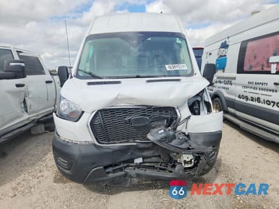 Piąte zdjęcie samochodu w środku: 2025 FORD TRANSIT T-250 VIN:1FTBR1X83SKA71295 - miniatura