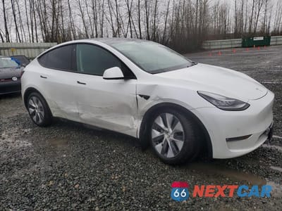 Czwarte zdjęcie samochodu z boku: 2021 TESLA MODEL Y VIN:5YJYGAEE5MF196386 - miniatura