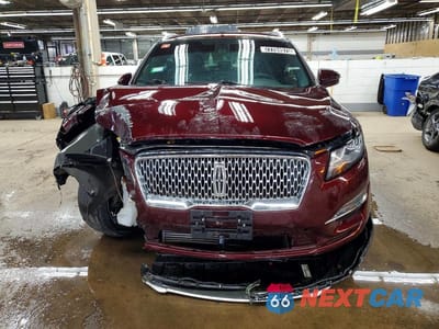 Piąte zdjęcie samochodu w środku: 2019 LINCOLN MKC RESERVE VIN:5LMCJ3D98KUL50601 - miniatura