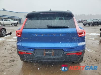 Zdjęcie 6 z 15 samochodu: 2021 VOLVO XC40 T5 R-DESIGN VIN:YV4162UMXM2434851 - miniatura
