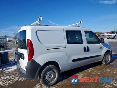 Trzecie zdjęcie samochodu z tyłu: 2018 RAM PROMASTER CITY ST DELIVERY VAN VIN:ZFBERFAB1J6L55145 - miniatura
