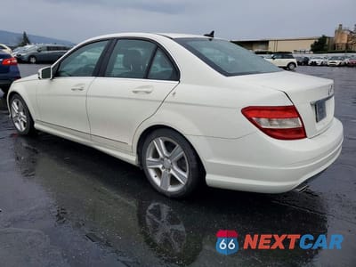 Drugie zdjęcie samochodu z przodu: 2010 MERCEDES-BENZ C 300 VIN:WDDGF5EB2AF400604 - miniatura