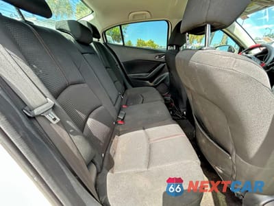 Zdjęcie 6 z 15 samochodu: 2018 MAZDA 3 SPORT VIN:3MZBN1U76JM174755 - miniatura