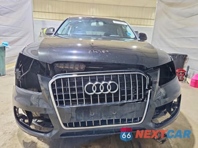 Piąte zdjęcie samochodu w środku: 2016 AUDI Q5 PREMIUM VIN:WA1C2AFP1GA109972 - miniatura