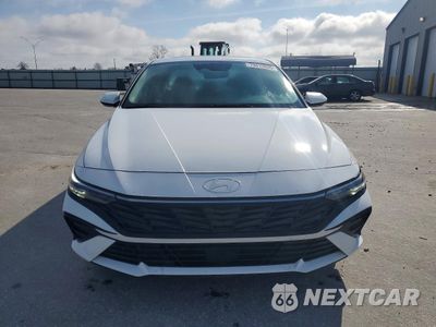 Piąte zdjęcie samochodu w środku: 2025 HYUNDAI ELANTRA SEL CONVENIENCE VIN:KMHLS4DG6SU905937 - miniatura
