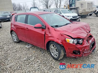 Czwarte zdjęcie samochodu z boku: 2012 CHEVROLET SONIC LT VIN:1G1JC6SH0C4221329 - miniatura