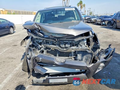 Piąte zdjęcie samochodu w środku: 2016 TOYOTA 4RUNNER SR5 PREMIUM VIN:JTEZU5JR3G5125718 - miniatura