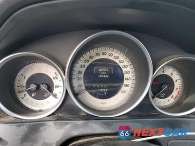 Zdjęcie 9 z 11 samochodu: 2013 MERCEDES-BENZ C 250 VIN:WDDGF4HB1DR259209 - miniatura