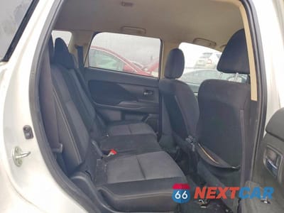 Zdjęcie 11 z 13 samochodu: 2017 MITSUBISHI OUTLANDER ES VIN:JA4AD2A31HZ023088 - miniatura