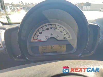 Zdjęcie 9 z 12 samochodu: 2009 SMART FORTWO PURE VIN:WMEEJ31X09K305386 - miniatura