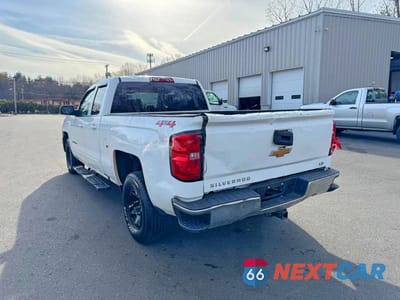 Drugie zdjęcie samochodu z przodu: 2019 CHEVROLET SILVERADO LD K1500 LT VIN:2GCVKPEC0K1138575 - miniatura