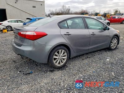 Trzecie zdjęcie samochodu z tyłu: 2016 KIA FORTE LX VIN:KNAFX4A6XG5584434 - miniatura