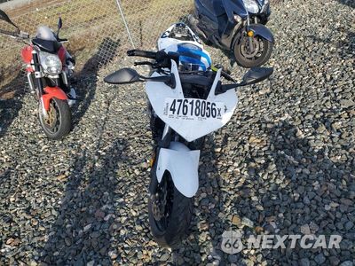 Piąte zdjęcie samochodu w środku: 2016 YAMAHA YZFR3 VIN:MH3RH06Y6GK010416 - miniatura
