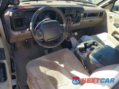 Zdjęcie 8 z 13 samochodu: 1996 DODGE RAM 3500 VIN:3B7MC33C8TM132859 - miniatura