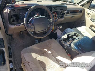 Zdjęcie 8 z 13 samochodu: 1996 DODGE RAM 3500 VIN:3B7MC33C8TM132859 - miniatura
