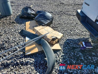 Zdjęcie 13 z 13 samochodu: 2017 CHEV EXPRESS G2500 VIN:1GCWGAFF0H1283738 - miniatura