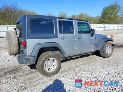 Trzecie zdjęcie samochodu z tyłu: 2018 JEEP WRANGLER UNLIMITED SPORT VIN:1C4BJWKG3JL853219 - miniatura