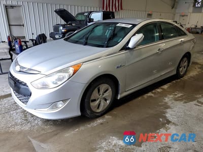 2014 HYUNDAI SONATA HYBRID BASE KMHEC4A42EA116495 - główne zdjęcie licytacji z USA - miniatura