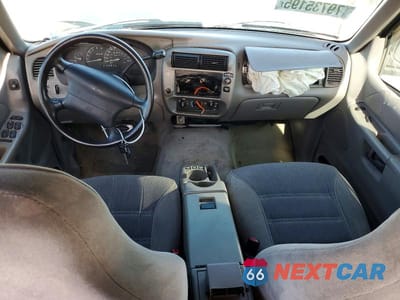 Zdjęcie 8 z 12 samochodu: 1998 FORD EXPLORER VIN:1FMZU32X7WZC14586 - miniatura