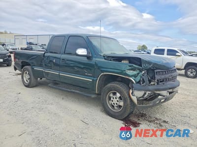 Czwarte zdjęcie samochodu z boku: 2001 CHEVROLET SILVERADO K1500 VIN:2GCEK19T711269458 - miniatura