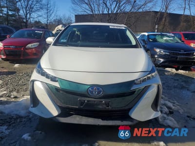 Piąte zdjęcie samochodu w środku: 2017 TOYOTA PRIUS PRIME PREMIUM VIN:JTDKARFP4H3063871 - miniatura