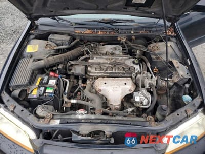 Zdjęcie 11 z 12 samochodu: 2002 HONDA ACCORD LX VIN:3HGCG564X2G703072 - miniatura