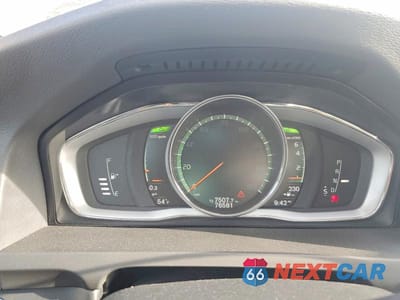 Zdjęcie 9 z 11 samochodu: 2018 VOLVO S60 PREMIER VIN:LYV402HKXJB179235 - miniatura