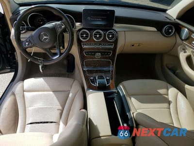 Zdjęcie 8 z 11 samochodu: 2015 MERCEDES-BENZ C 300 4MATIC VIN:55SWF4KB8FU089730 - miniatura