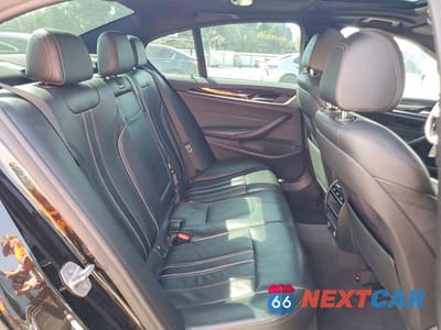 Zdjęcie 10 z 12 samochodu: 2019 BMW 530E VIN:WBAJA9C52KB388351 - miniatura