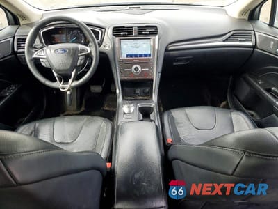 Zdjęcie 8 z 12 samochodu: 2020 FORD FUSION TITANIUM VIN:3FA6P0D96LR174468 - miniatura