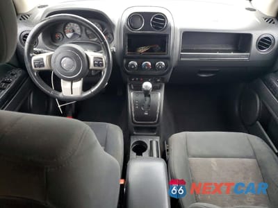 Zdjęcie 8 z 12 samochodu: 2011 JEEP COMPASS SPORT VIN:1J4NF1FBXBD134183 - miniatura