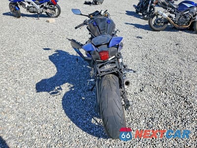 Czwarte zdjęcie samochodu z boku: 2024 YAMAHA YZFR7 VIN:JYARM38Y4RA002716 - miniatura