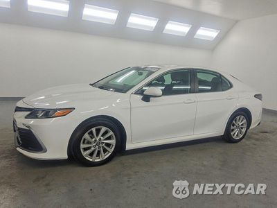 2022 TOYOTA CAMRY LE 4T1C11AK0NU636901 - główne zdjęcie licytacji z USA - miniatura