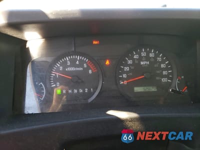 Zdjęcie 9 z 13 samochodu: 2019 ISUZU NPR HD VIN:54DC4W1B5KS806326 - miniatura