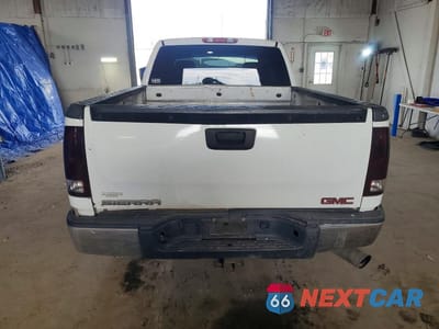 Zdjęcie 6 z 12 samochodu: 2011 GMC SIERRA C1500 VIN:1GTR1TEXXBZ101119 - miniatura