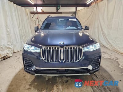 Piąte zdjęcie samochodu w środku: 2022 BMW X7 XDRIVE40I VIN:5UXCW2C0XN9L81361 - miniatura